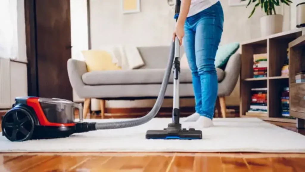 O Que É um Aspirador de Pó Vertical